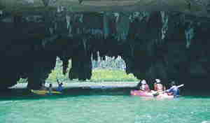 Kanufahrt durch See-H�hlen